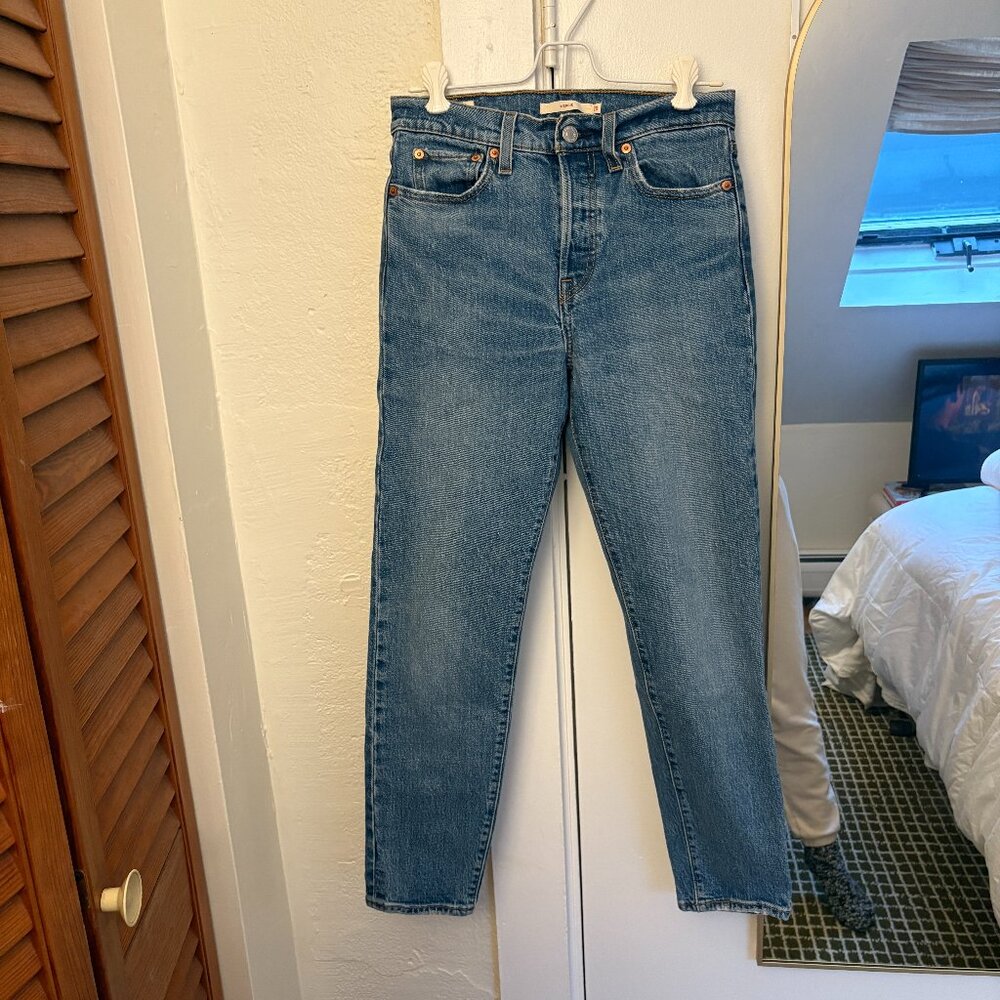 Levi's Wedgie Skinny Jeans - Lighter Wash, 26